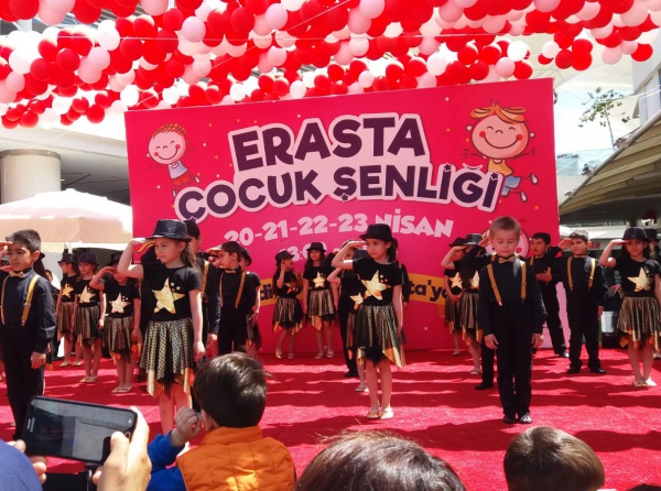 ERASTA ÇOCUK ŞENLİĞİ